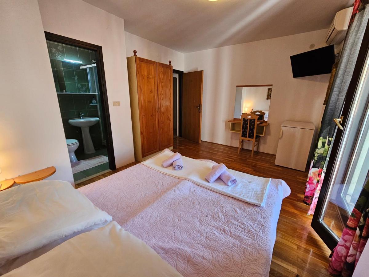 Apartments & Rooms Gaspar Ровінь Екстер'єр фото